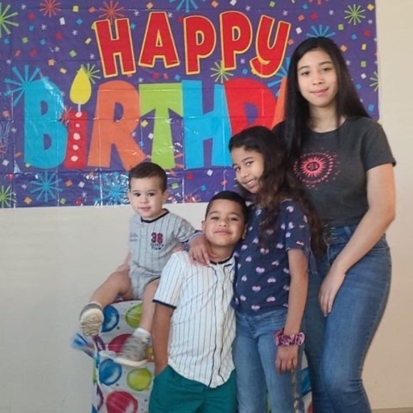 Meet your Posher, Sorina - Picture 1 of 1